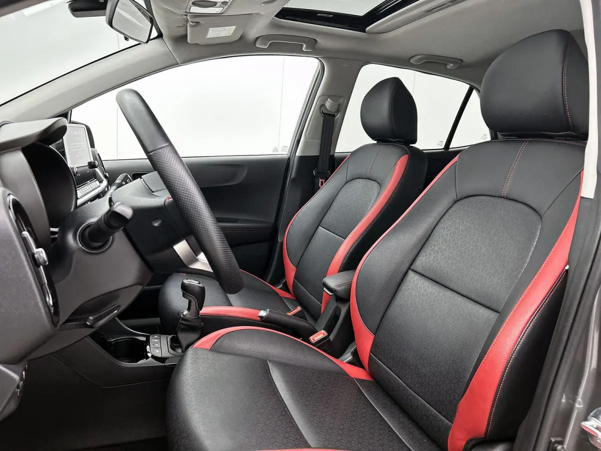 1.0 T-GDi GT-Line 5p | SCHUIF-KANTELDAK | ACHTERUITRIJCAMERA | APPLE CARPLAY - ANDROID AUTO | LEDER | STOELVERWARMING | STUURWIELVERWARMING | CLIMATE CONTROL | CRUISE CONTROL | LICHTMETALEN 