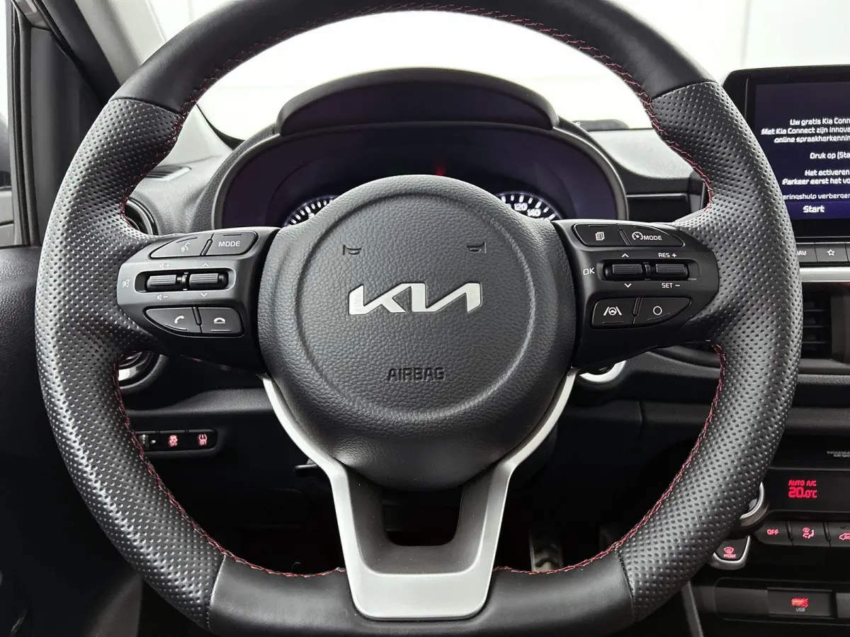 1.0 T-GDi GT-Line 5p | SCHUIF-KANTELDAK | ACHTERUITRIJCAMERA | APPLE CARPLAY - ANDROID AUTO | LEDER | STOELVERWARMING | STUURWIELVERWARMING | CLIMATE CONTROL | CRUISE CONTROL | LICHTMETALEN 