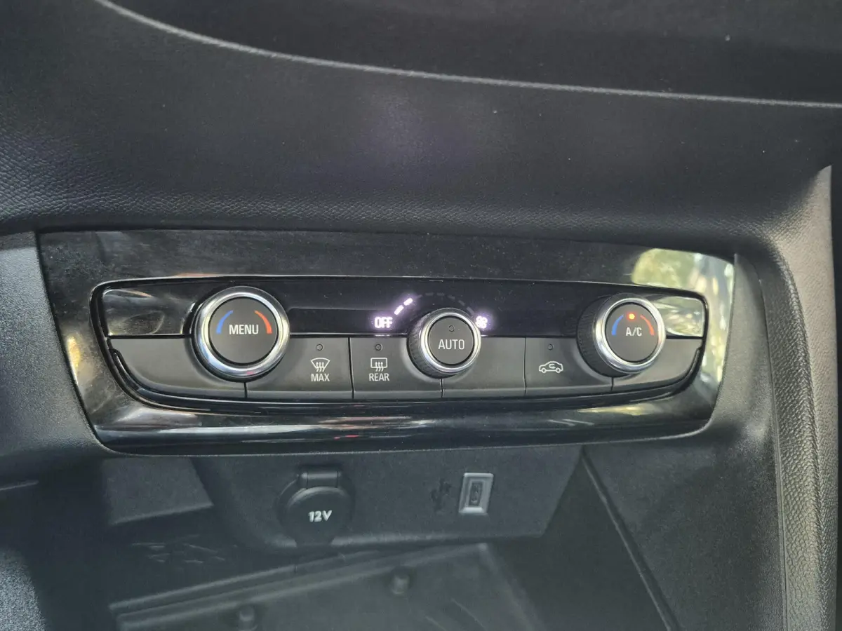 Electric GS 51 Kwh Long Range | Navigatie via Apple Carplay / Android | Climate Control | Parkeersensoren + Camera | Cruise Control | Licht metalen velgen