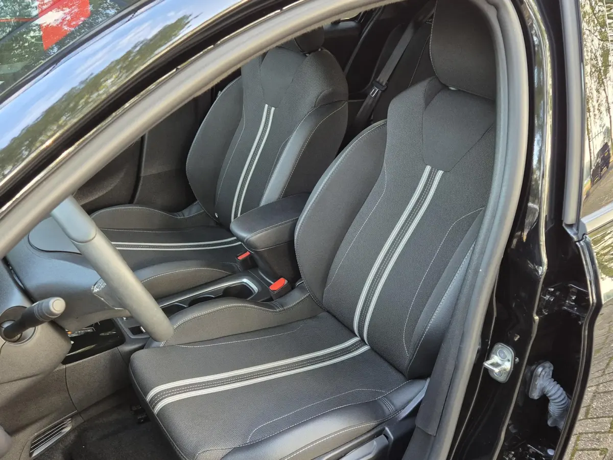 Electric GS 51 Kwh Long Range | Navigatie via Apple Carplay / Android | Climate Control | Parkeersensoren + Camera | Cruise Control | Licht metalen velgen