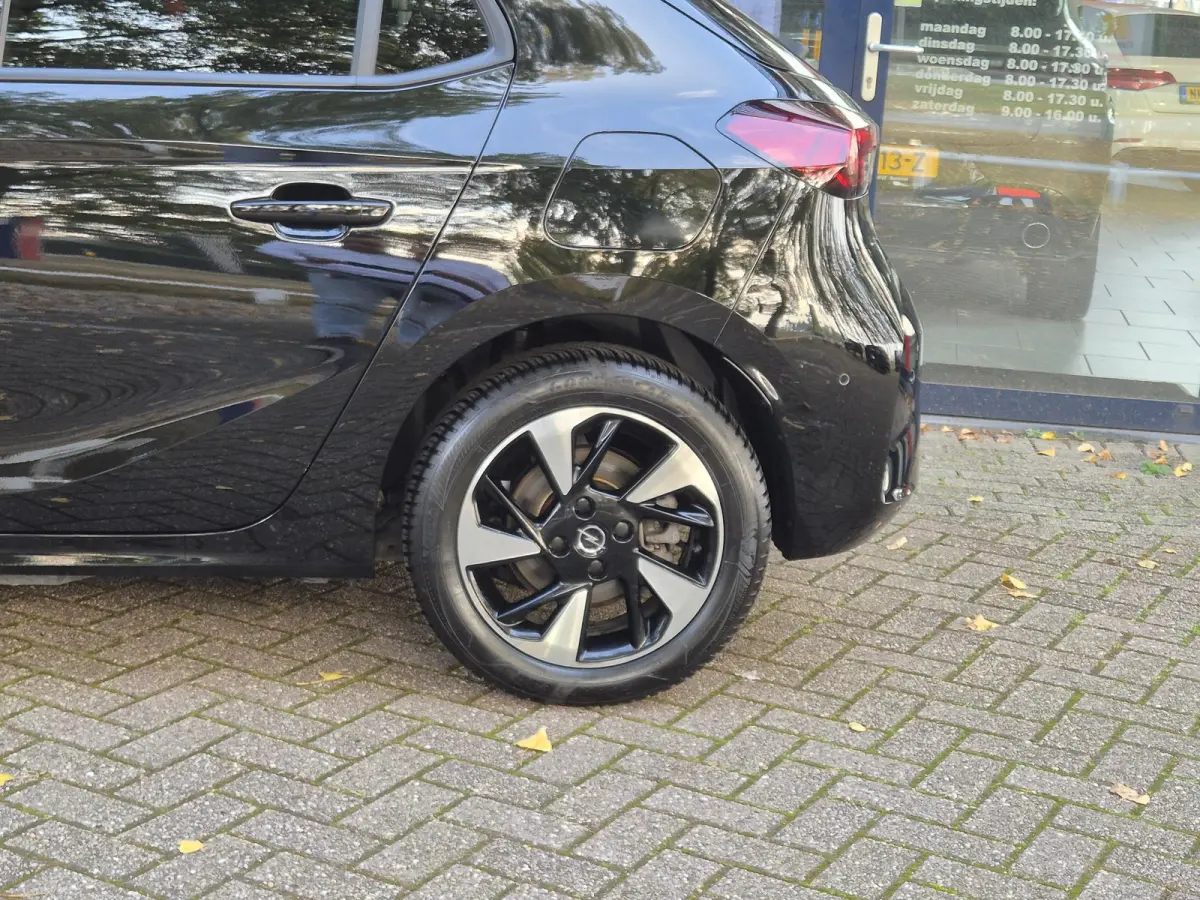 Electric GS 51 Kwh Long Range | Navigatie via Apple Carplay / Android | Climate Control | Parkeersensoren + Camera | Cruise Control | Licht metalen velgen