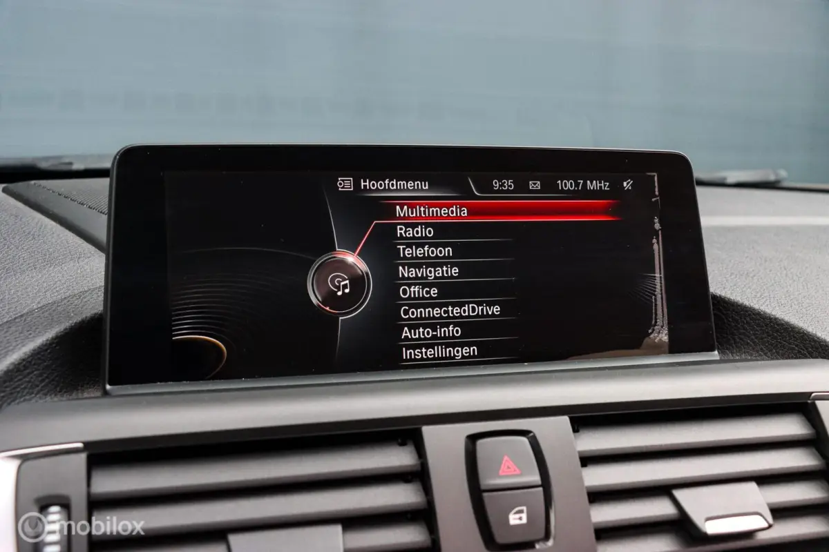 220i Sport|Bi-Xenon|LEDER|PDC|AUT|NAP
