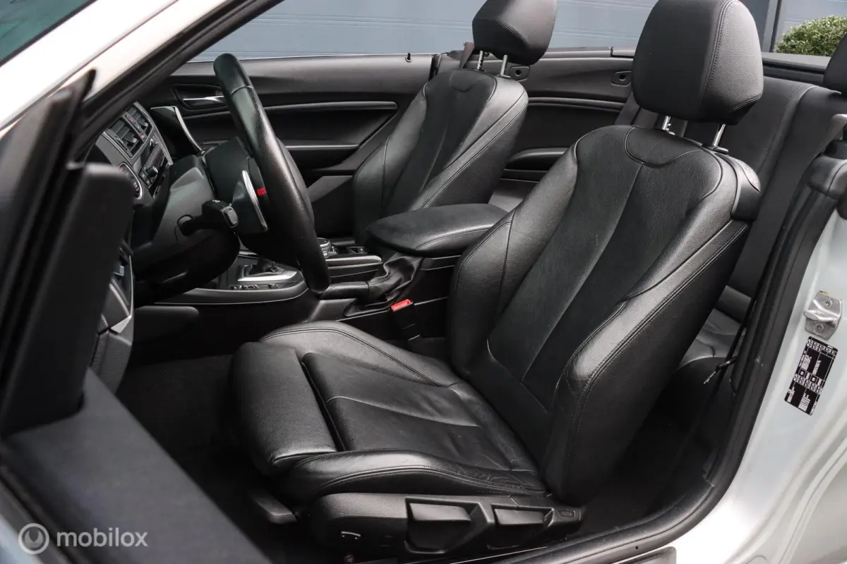 220i Sport|Bi-Xenon|LEDER|PDC|AUT|NAP