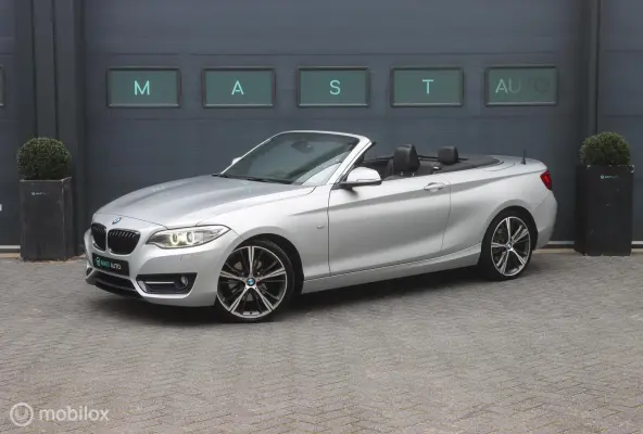 220i Sport|Bi-Xenon|LEDER|PDC|AUT|NAP