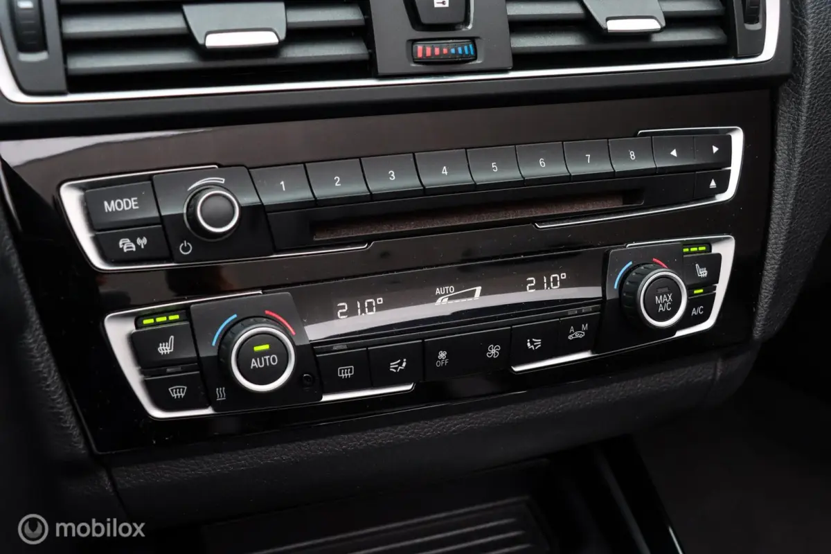 220i Sport|Bi-Xenon|LEDER|PDC|AUT|NAP