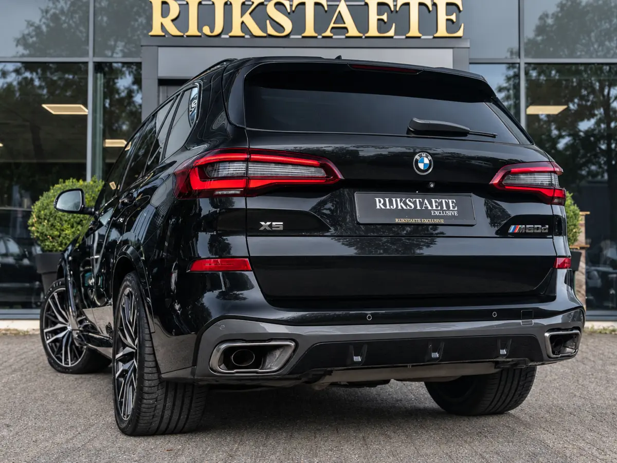 M50d High Executive|PANO|H&K|MASS.|SKYLOUNGE|STOELVKL
