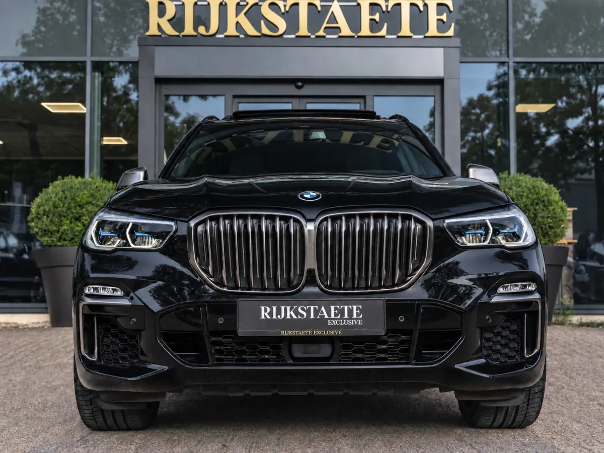 M50d High Executive|PANO|H&K|MASS.|SKYLOUNGE|STOELVKL