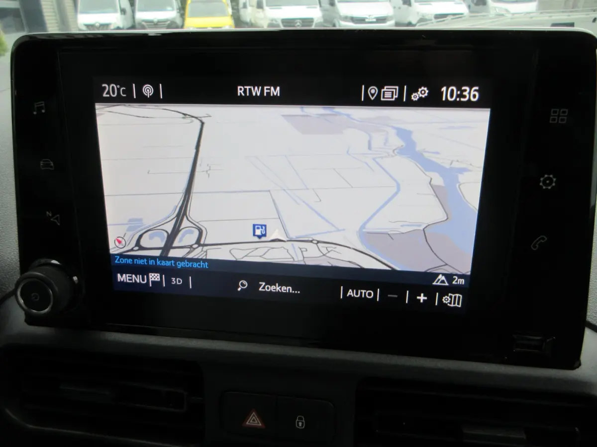1.5 D-4D Live, 102pk, Euro 6, Airco, PDC, 3-Zits, Navigatie.