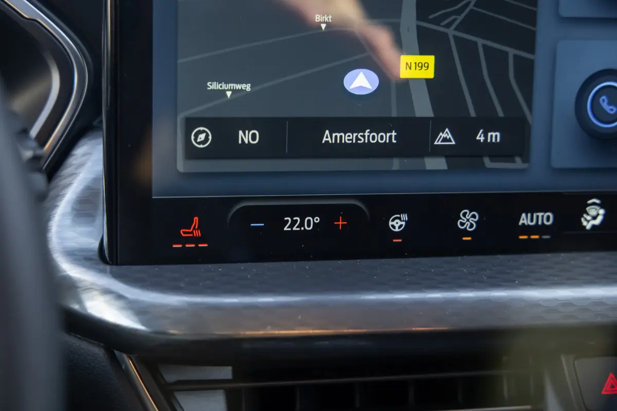 2.5 PHEV Titanium | DEMO-DEAL | Trekhaak | Camera | Stoel/stuur/voorruit verwarming | Apple Carplay/Android Auto | Full-LED | Navigatiesysteem | Achteruitrijcamera | Apple Carplay/Android Au