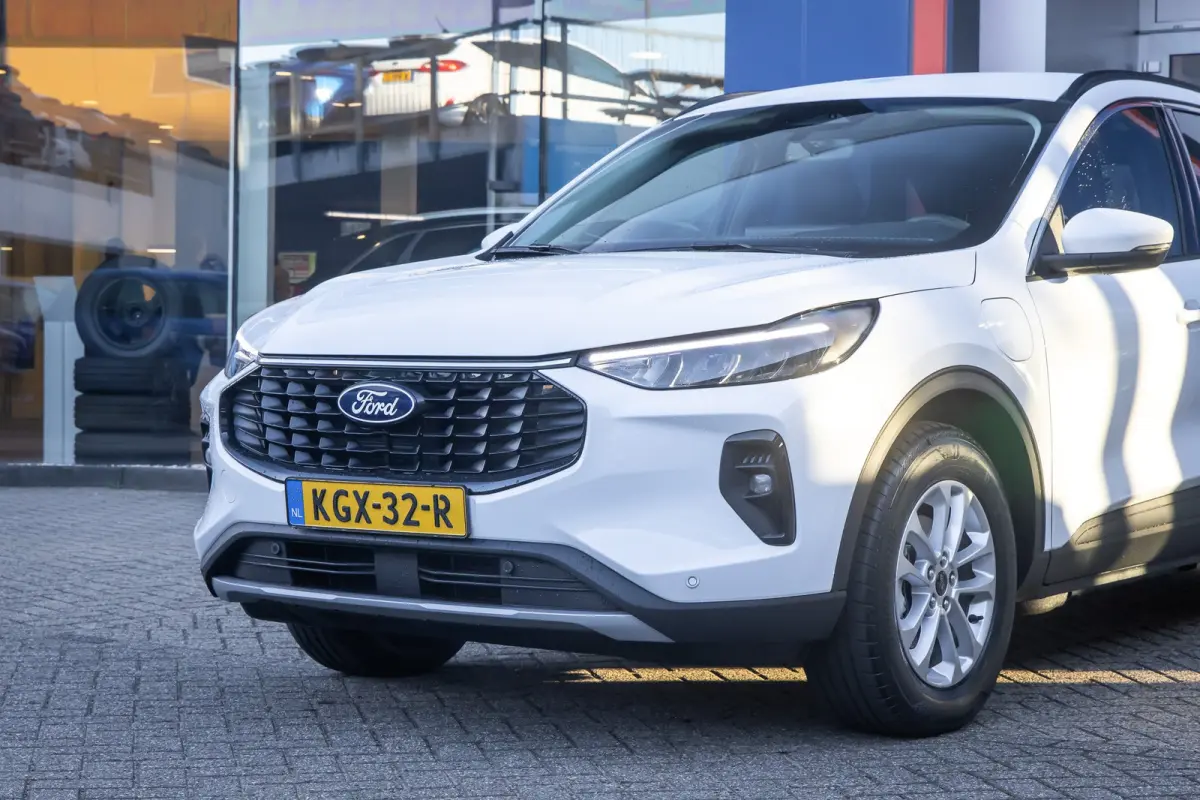 2.5 PHEV Titanium | DEMO-DEAL | Trekhaak | Camera | Stoel/stuur/voorruit verwarming | Apple Carplay/Android Auto | Full-LED | Navigatiesysteem | Achteruitrijcamera | Apple Carplay/Android Au