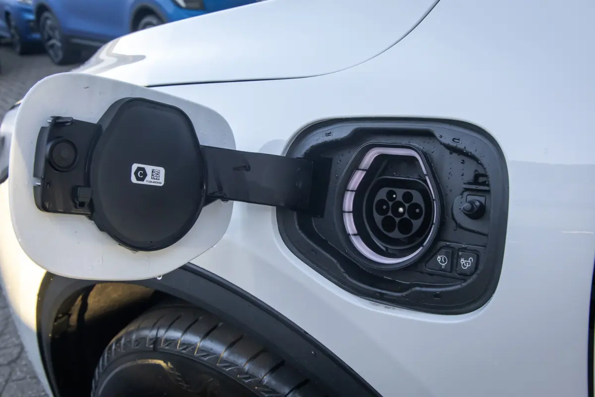 2.5 PHEV Titanium | DEMO-DEAL | Trekhaak | Camera | Stoel/stuur/voorruit verwarming | Apple Carplay/Android Auto | Full-LED | Navigatiesysteem | Achteruitrijcamera | Apple Carplay/Android Au