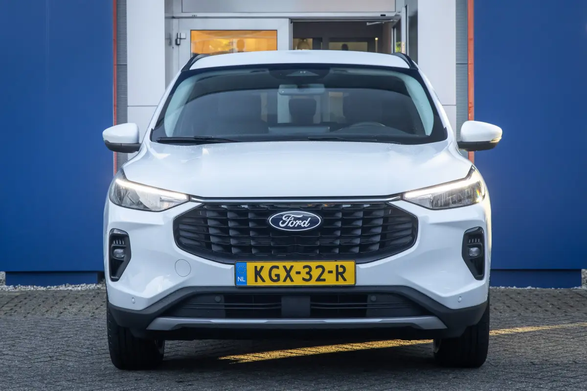 2.5 PHEV Titanium | DEMO-DEAL | Trekhaak | Camera | Stoel/stuur/voorruit verwarming | Apple Carplay/Android Auto | Full-LED | Navigatiesysteem | Achteruitrijcamera | Apple Carplay/Android Au