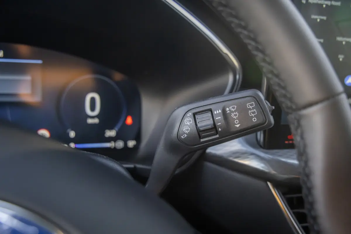 2.5 PHEV Titanium | DEMO-DEAL | Trekhaak | Camera | Stoel/stuur/voorruit verwarming | Apple Carplay/Android Auto | Full-LED | Navigatiesysteem | Achteruitrijcamera | Apple Carplay/Android Au