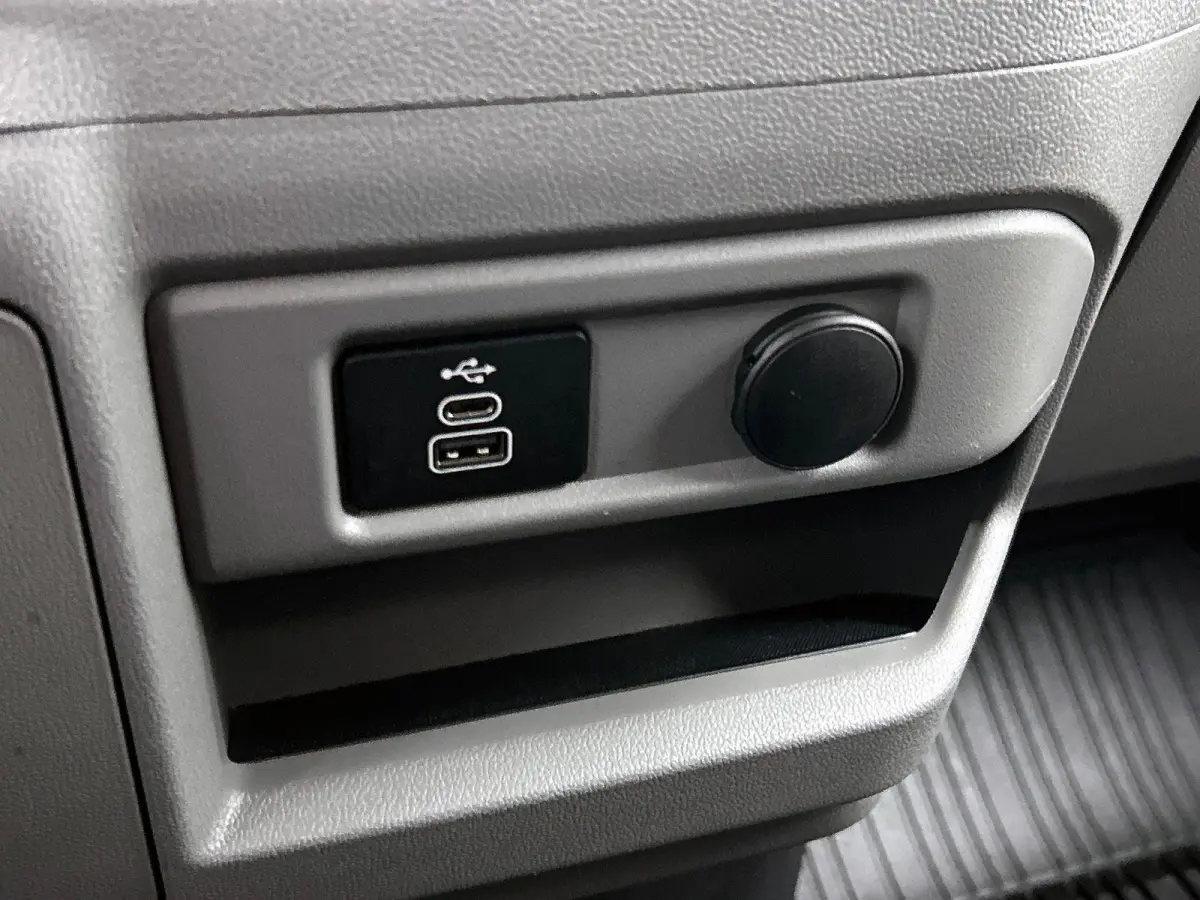 300 2.0 TDCI L2H1 Trend Nieuw Model Automaat Airco Navi Cruise