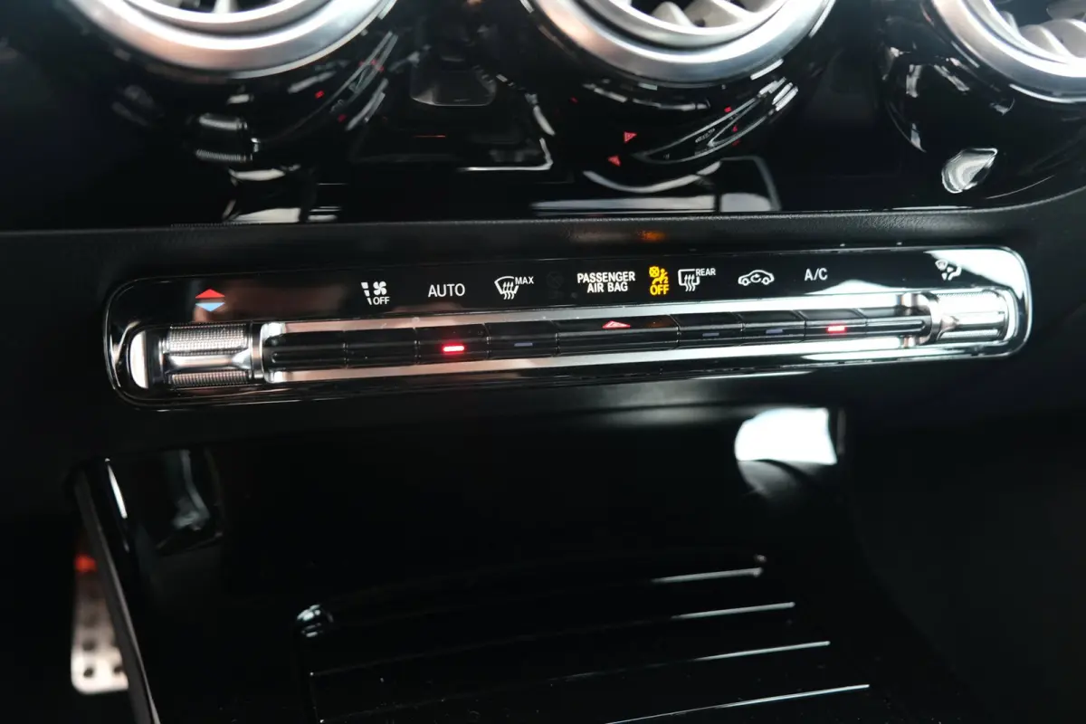 200 AMG DCT Navi Trek Leder Led Pdc Cruise