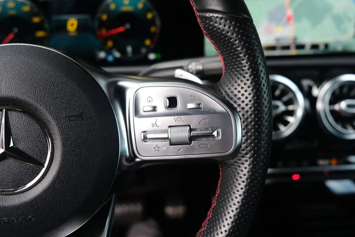 200 AMG DCT Navi Trek Leder Led Pdc Cruise