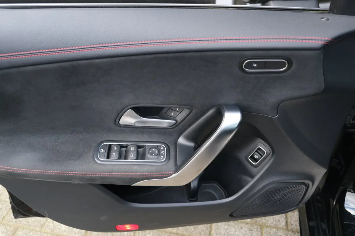 200 AMG DCT Navi Trek Leder Led Pdc Cruise