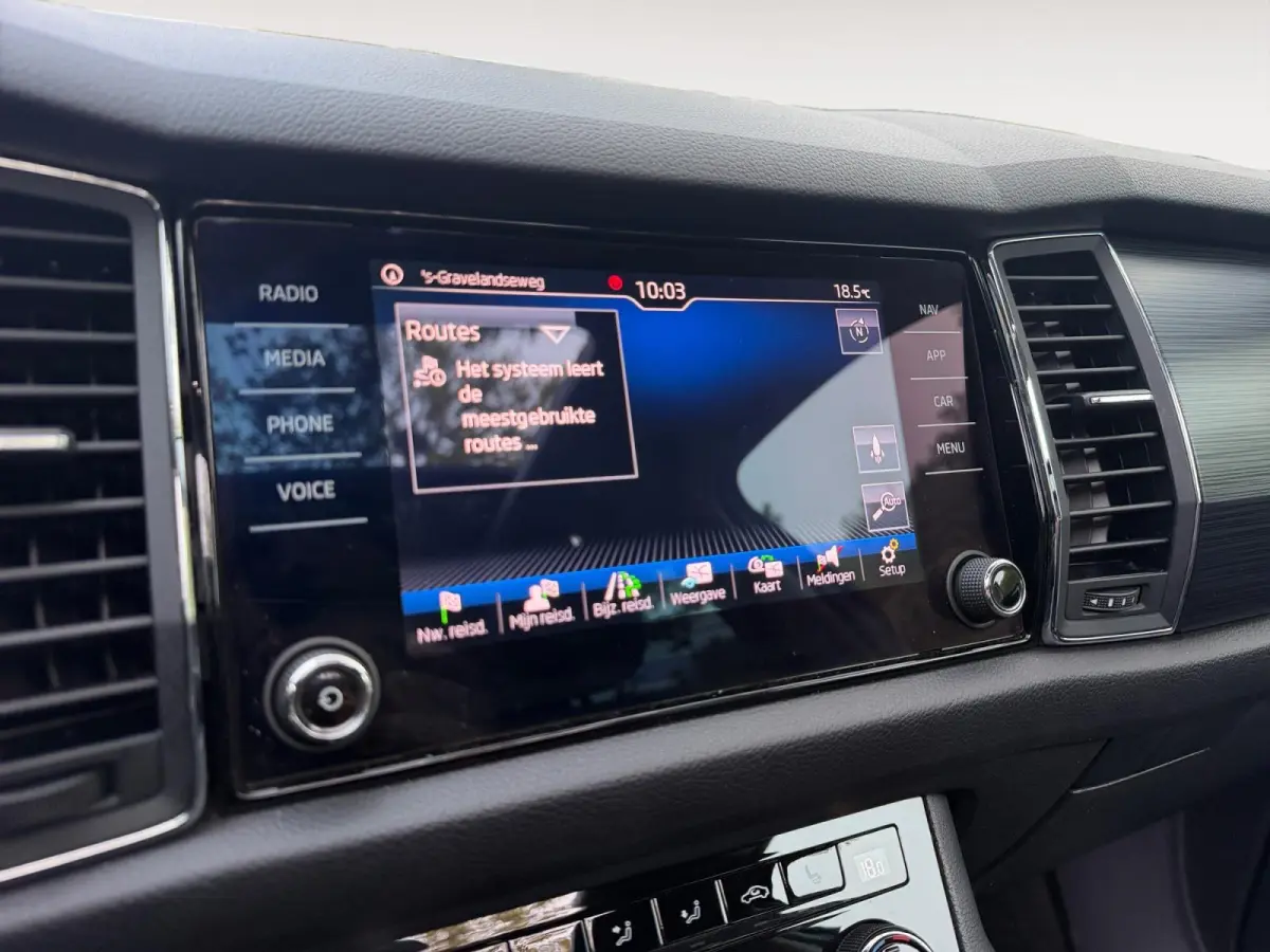 1.5 TSI Business Edition DEALER ONDERHOUDEN | PANORAMADAK | TREKHAAK | ELEKTRISCHE ACHTERKLEP | AUTOMAAT | 12 MAANDEN BOVAG GARANTIE