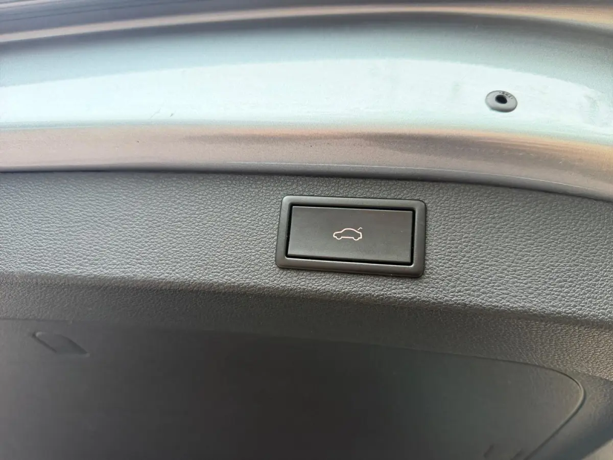 1.5 TSI Business Edition DEALER ONDERHOUDEN | PANORAMADAK | TREKHAAK | ELEKTRISCHE ACHTERKLEP | AUTOMAAT | 12 MAANDEN BOVAG GARANTIE