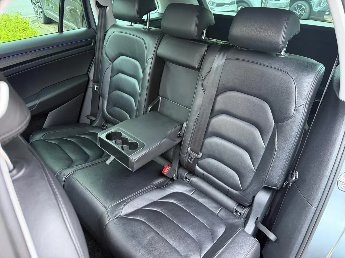 1.5 TSI Business Edition DEALER ONDERHOUDEN | PANORAMADAK | TREKHAAK | ELEKTRISCHE ACHTERKLEP | AUTOMAAT | 12 MAANDEN BOVAG GARANTIE