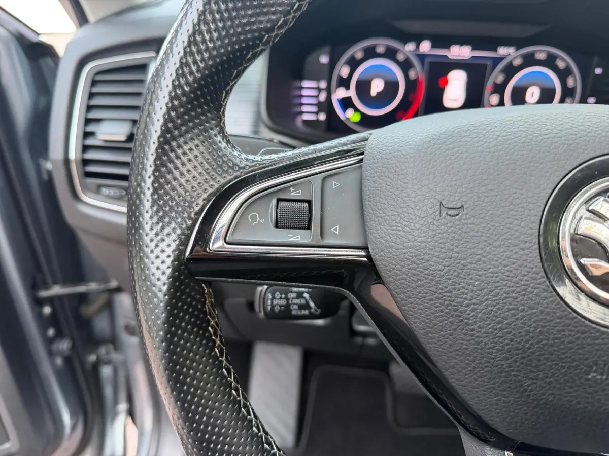 1.5 TSI Business Edition DEALER ONDERHOUDEN | PANORAMADAK | TREKHAAK | ELEKTRISCHE ACHTERKLEP | AUTOMAAT | 12 MAANDEN BOVAG GARANTIE