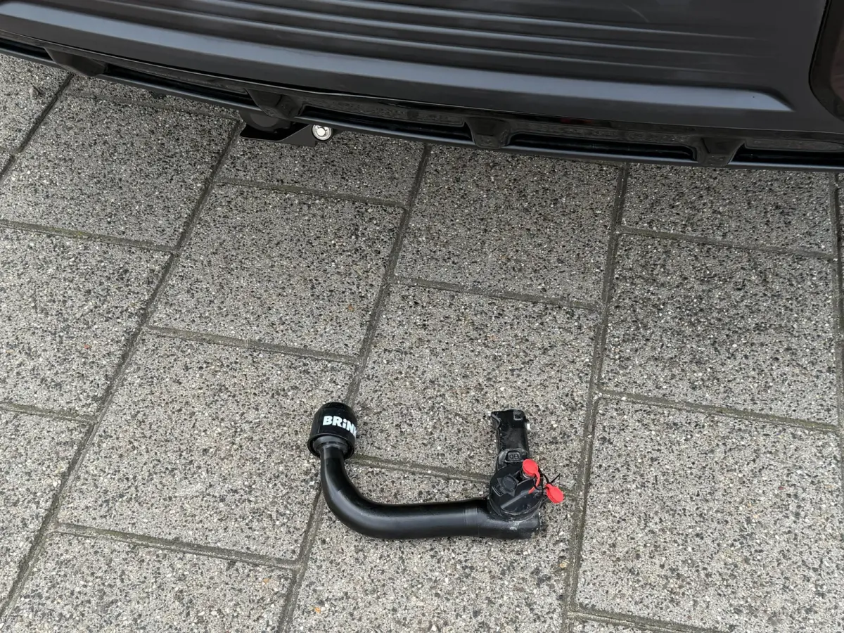 1.5 Trekhaak l Pano l NAVI l Camera l Zwarte Hemel