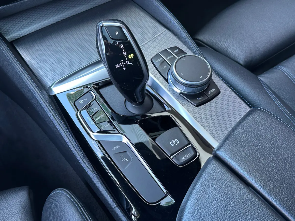 530e iPerformance High Executive M-Sport Schuifdak
