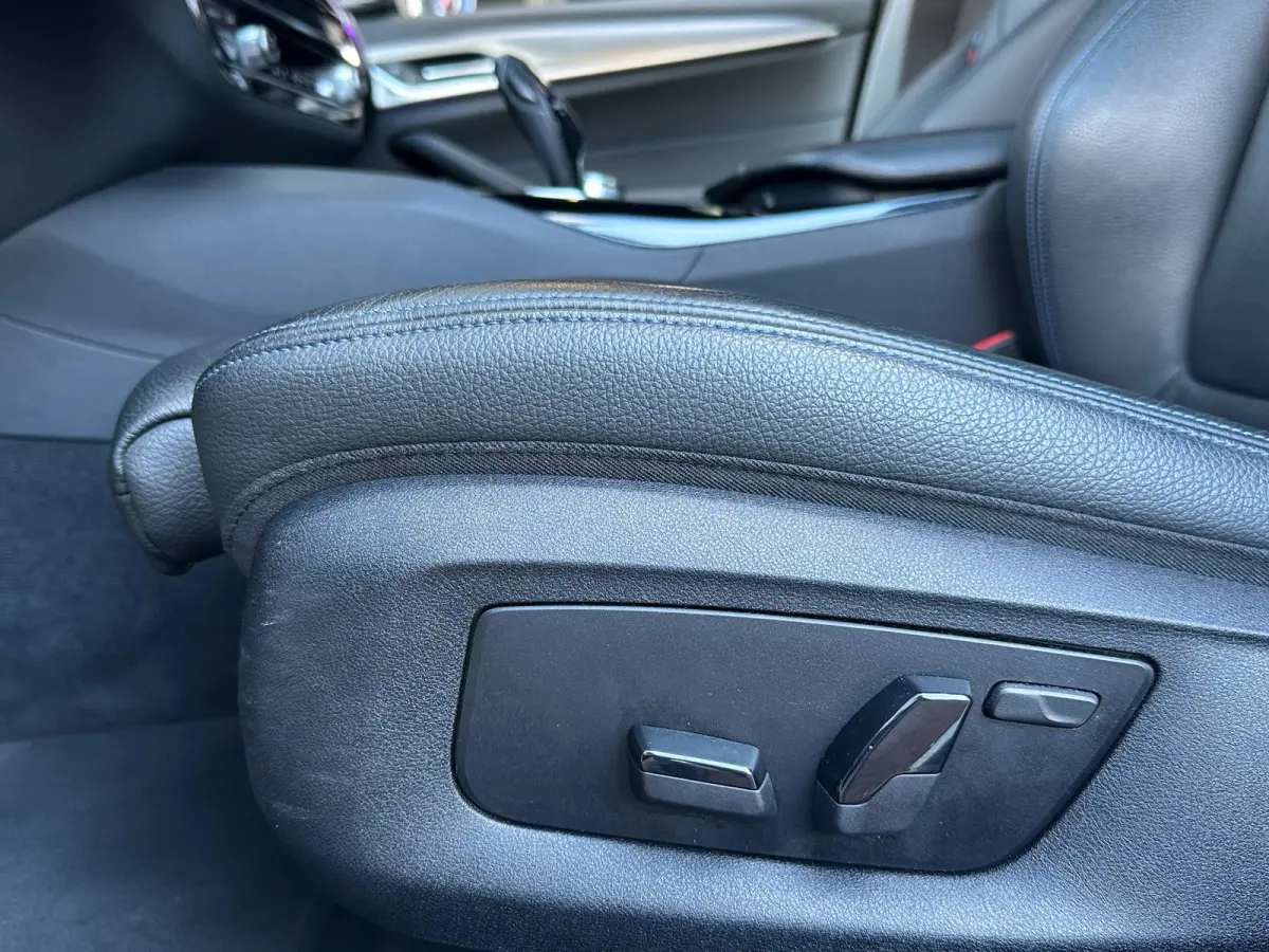 530e iPerformance High Executive M-Sport Schuifdak