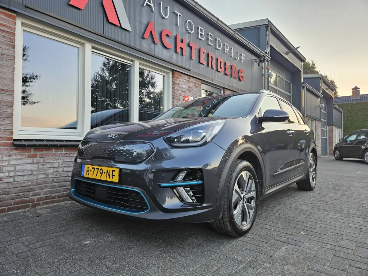 ExecutiveLine 64 kWh SOH 100%! Carplay! Camera! Leer! Nette Auto! Navigatie!