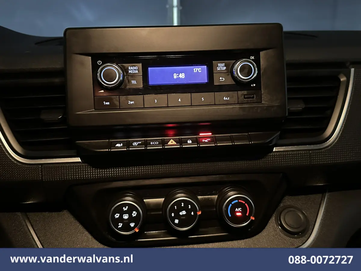 2.0 dCi 131pk L2H1 Euro6 Airco | LED | Cruisecontrol | Parkeersensoren Bijrijdersbank, 2500kg trekvermogen