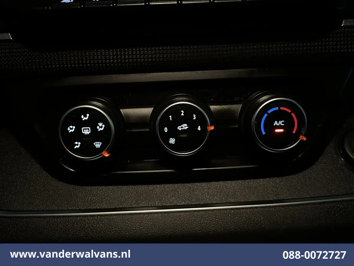 2.0 dCi 131pk L2H1 Euro6 Airco | LED | Cruisecontrol | Parkeersensoren Bijrijdersbank, 2500kg trekvermogen