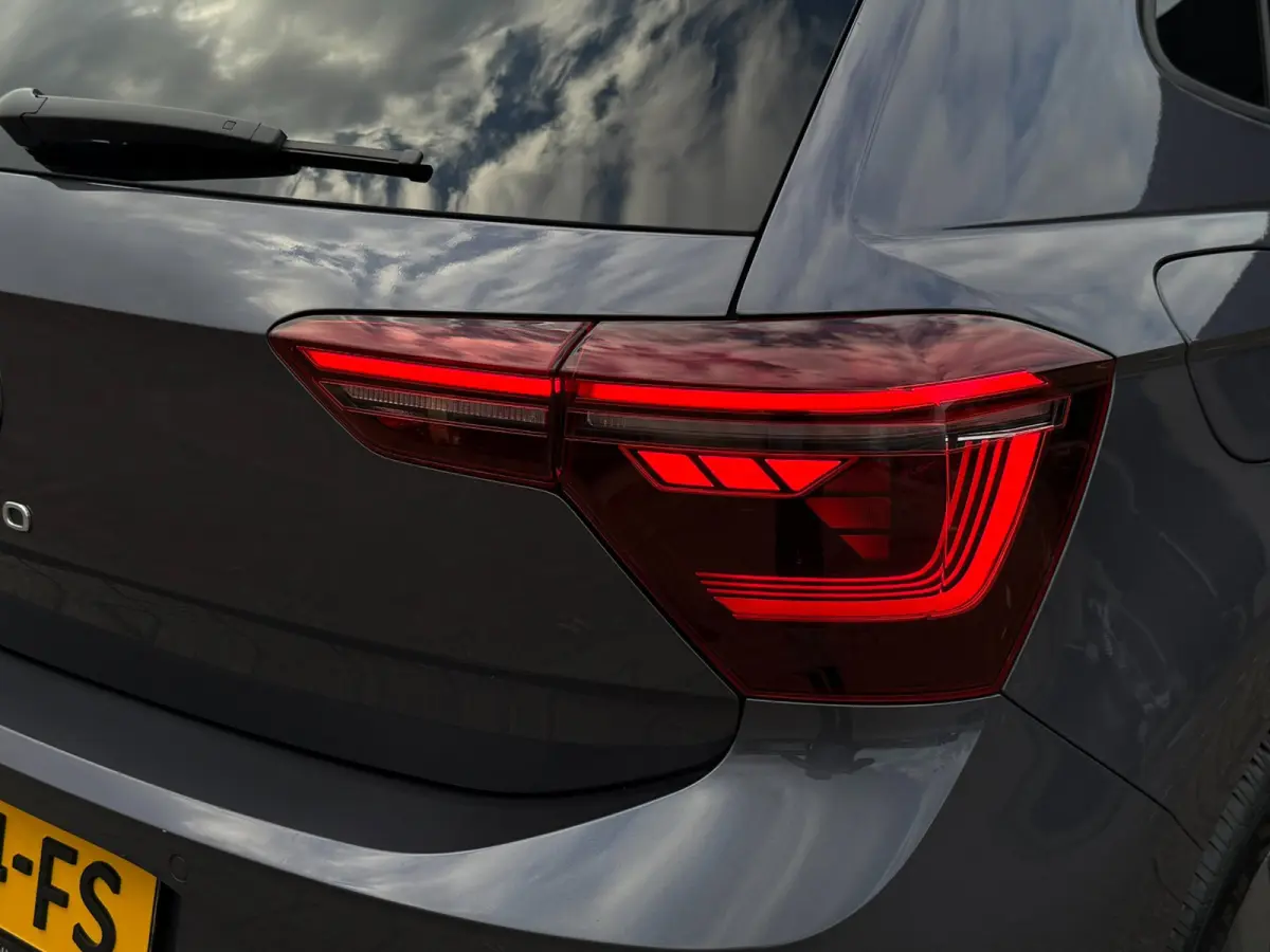 1.0 TSI R-Line PANO l ACC l CARPLAY
