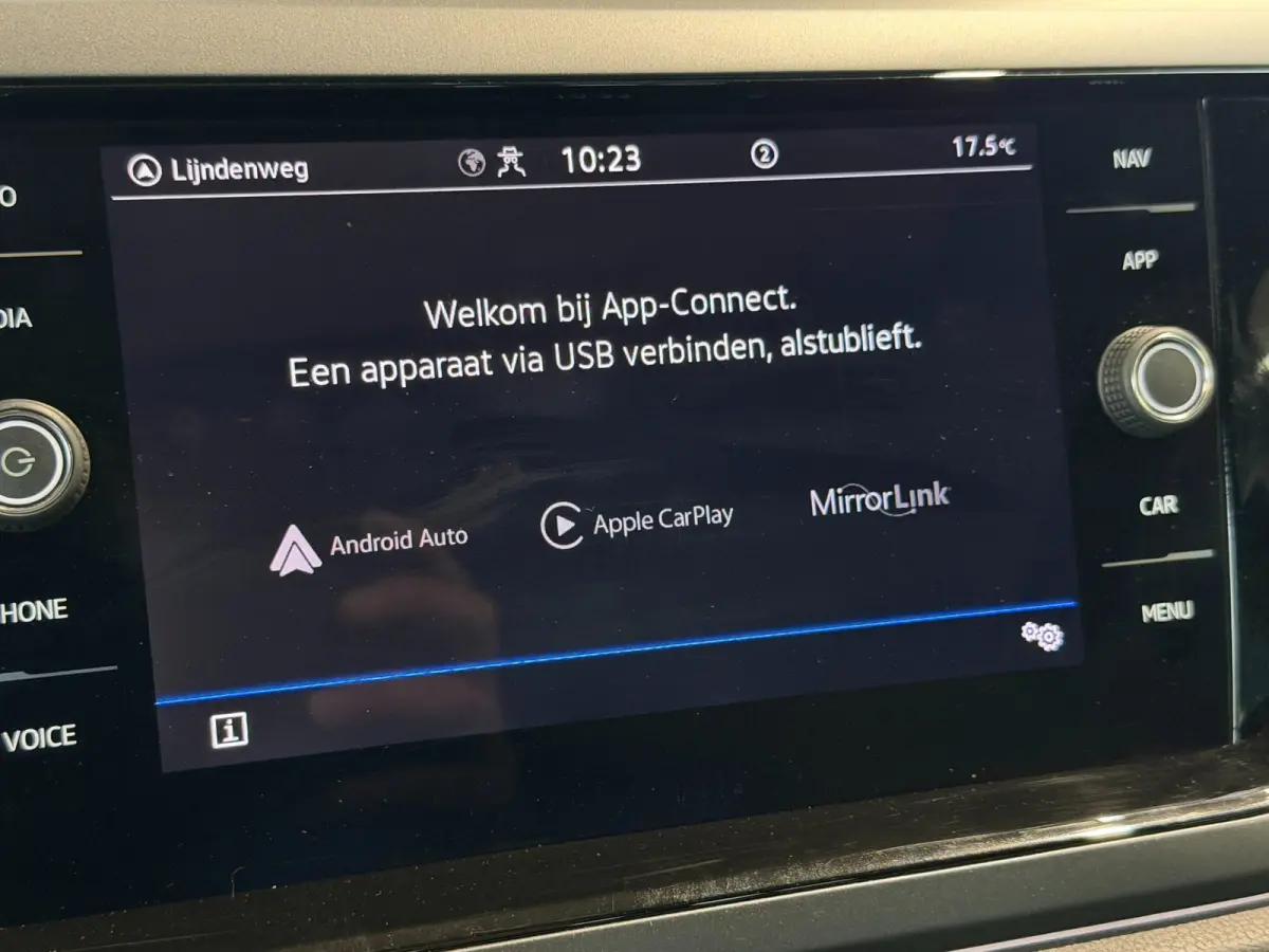 1.0 TSI R-Line PANO l ACC l CARPLAY
