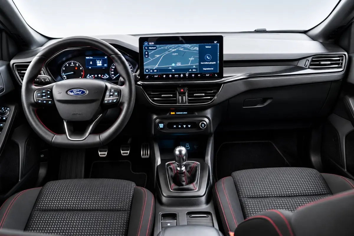 1.0 EcoBoost Hybrid ST Line 125pk | Winter Pack |