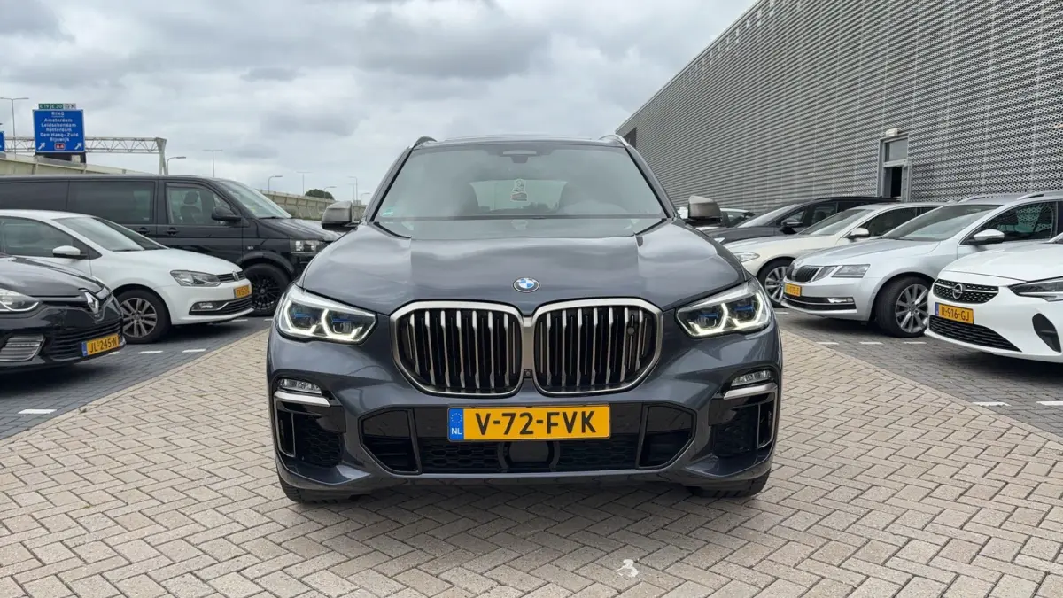 M50d High Executive GRIJS KENTKEN M-PAKKET I 22" I Pano I Leder I Head-Up I Winterpakket I Laser I 360 Camera I B&W I