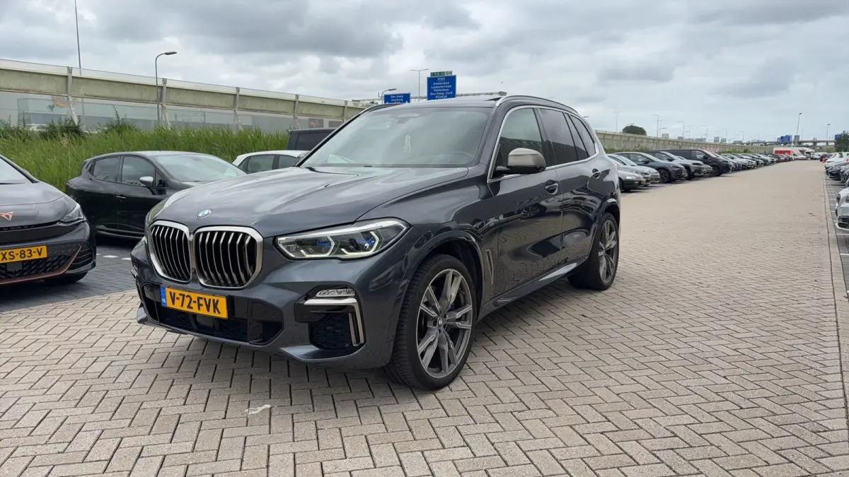 M50d High Executive GRIJS KENTKEN M-PAKKET I 22" I Pano I Leder I Head-Up I Winterpakket I Laser I 360 Camera I B&W I