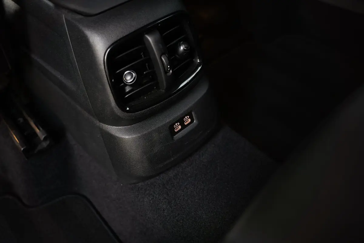 1.5 One Dutch Made Edition | Uniek | Apple Carplay | Cruise | NAVI | CLIMA | LED Ring
