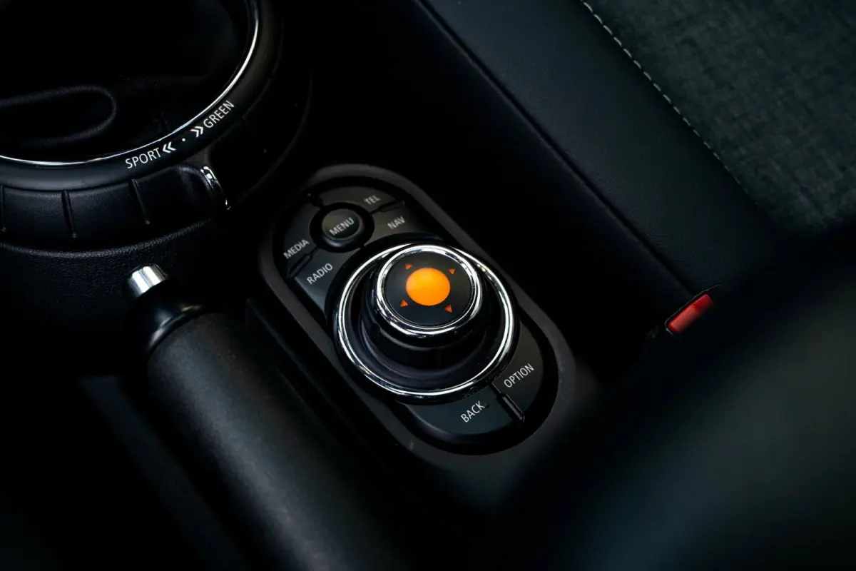 1.5 Cooper Chili Serious Business | PANO | Black Edition | Camera + PDC | LED Ring | Union Jack |