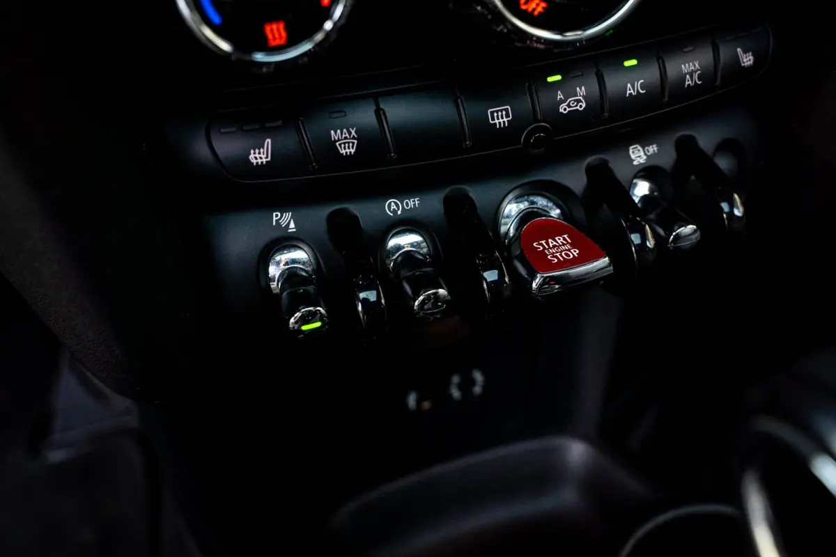 1.5 Cooper Chili Serious Business | PANO | Black Edition | Camera + PDC | LED Ring | Union Jack |