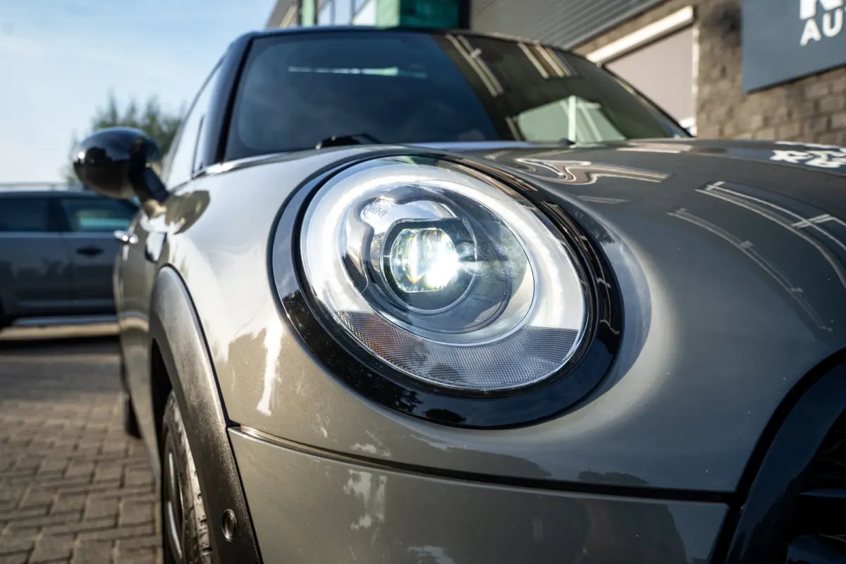 1.5 Cooper Chili Serious Business | PANO | Black Edition | Camera + PDC | LED Ring | Union Jack |