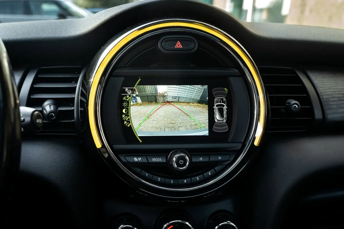 1.5 Cooper Chili Serious Business | PANO | Black Edition | Camera + PDC | LED Ring | Union Jack |