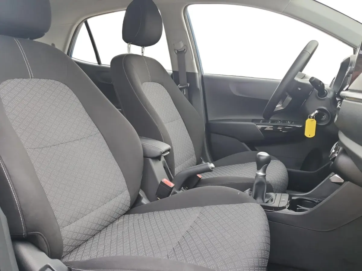 1.0 DPI DynamicLine | Navigatie | Camera | Airco | Cruise control | Elektrische ramen voor en achter | Apple Carplay / Android Auto |