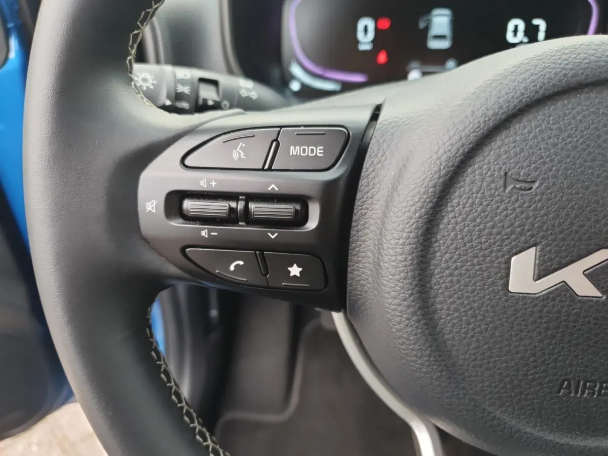 1.0 DPI DynamicLine | Navigatie | Camera | Airco | Cruise control | Elektrische ramen voor en achter | Apple Carplay / Android Auto |