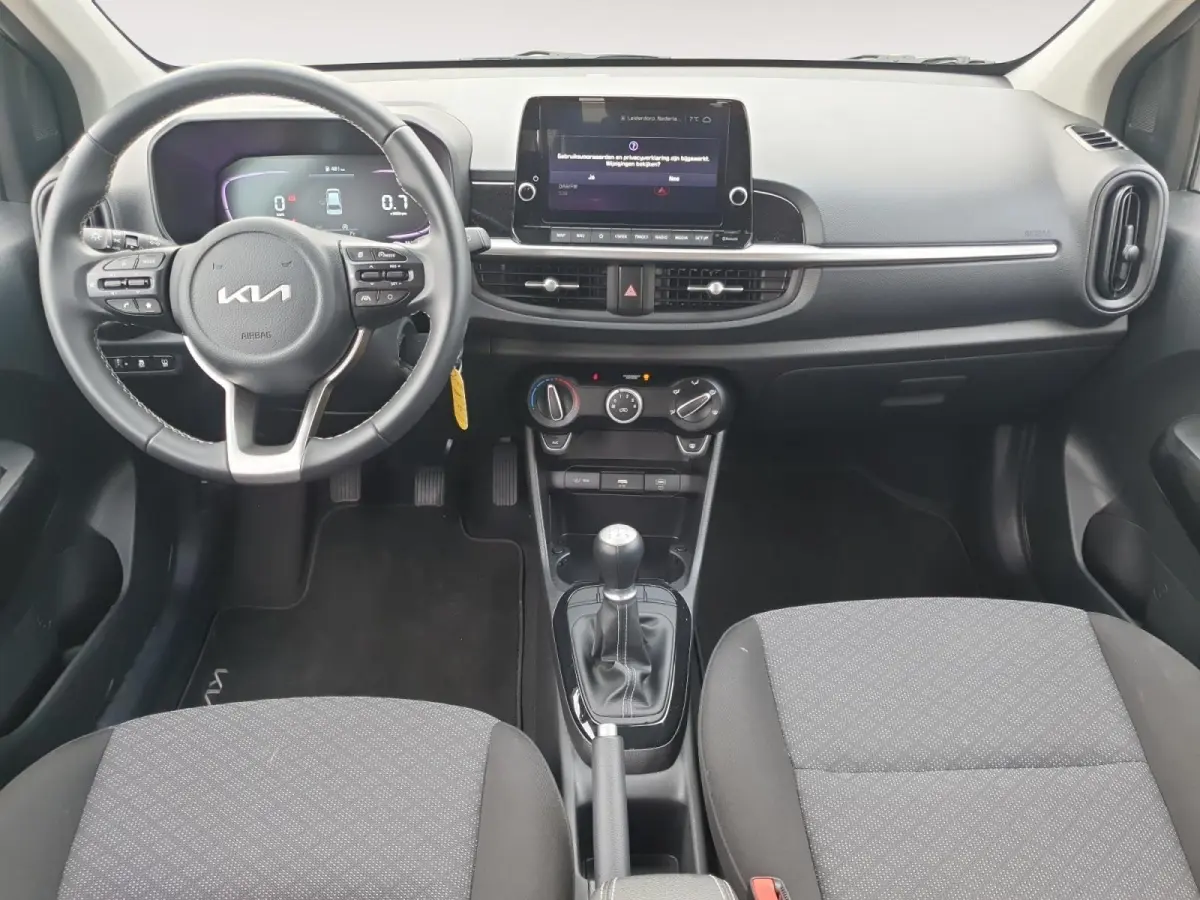 1.0 DPI DynamicLine | Navigatie | Camera | Airco | Cruise control | Elektrische ramen voor en achter | Apple Carplay / Android Auto |