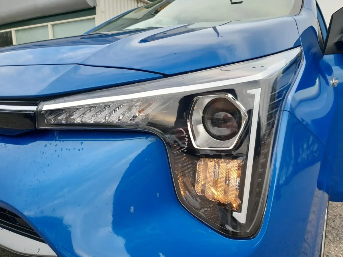 1.0 DPI DynamicLine | Navigatie | Camera | Airco | Cruise control | Elektrische ramen voor en achter | Apple Carplay / Android Auto |
