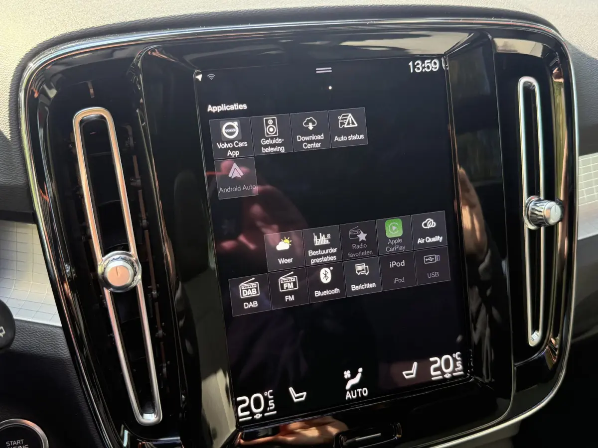 1.5 T4 | SOH 94,07% | Panoramadak | Climate Control | Adapt. Cruise Control | Licht metalen velgen | Stoel + Stuur verwarming