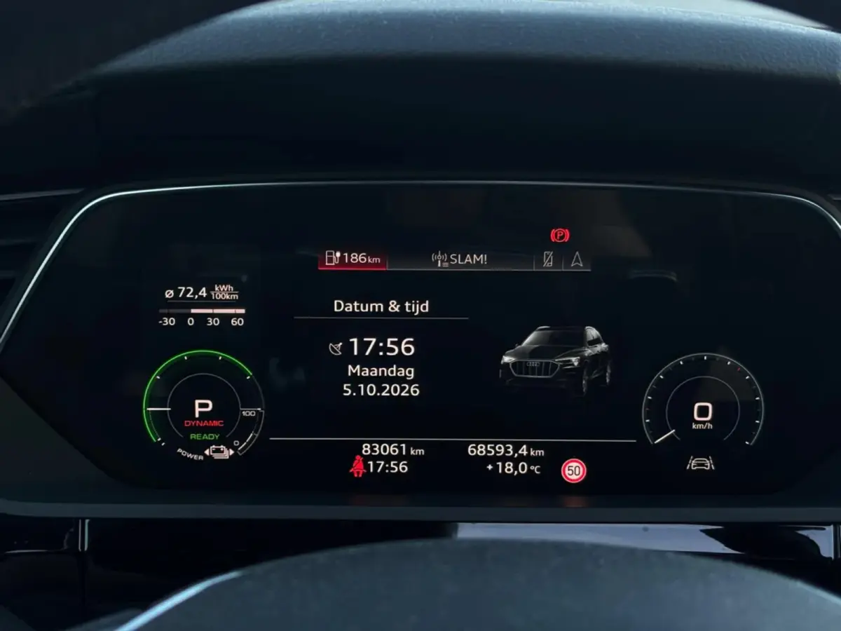 E-tron 55 quattro 95 kWh (Goed OndH, Panorama, Carplay, Trekhaak, Lane Assist, StoelV, Camera, Addapt Cruise, Etc)