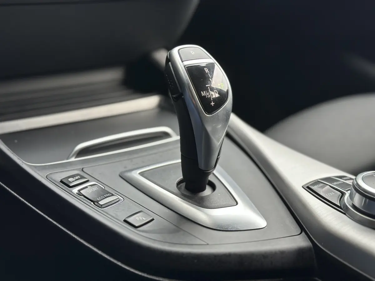 120i LCI | AUT | M-SPORT | Harman Kardon | 5-Deurs | LED | Navi PRO |