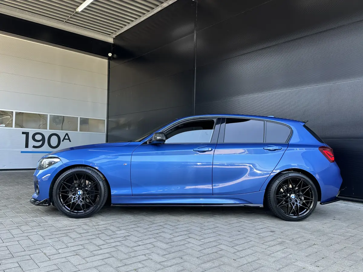 120i LCI | AUT | M-SPORT | Harman Kardon | 5-Deurs | LED | Navi PRO |