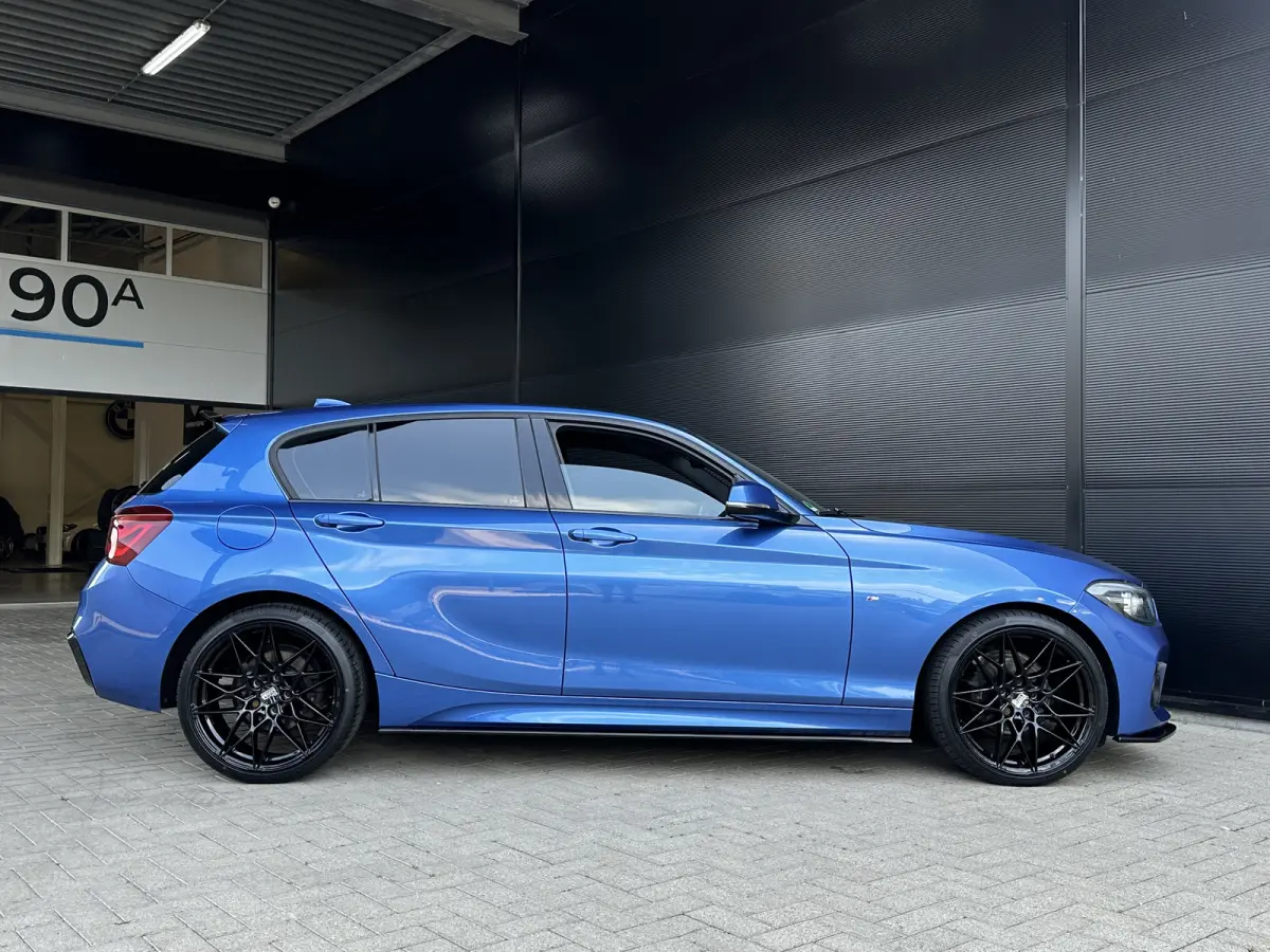 120i LCI | AUT | M-SPORT | Harman Kardon | 5-Deurs | LED | Navi PRO |
